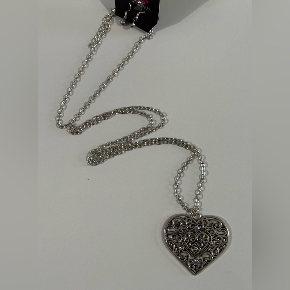 NWT Paparazzi Silver Heart Filigree with Lavender Gemstone.